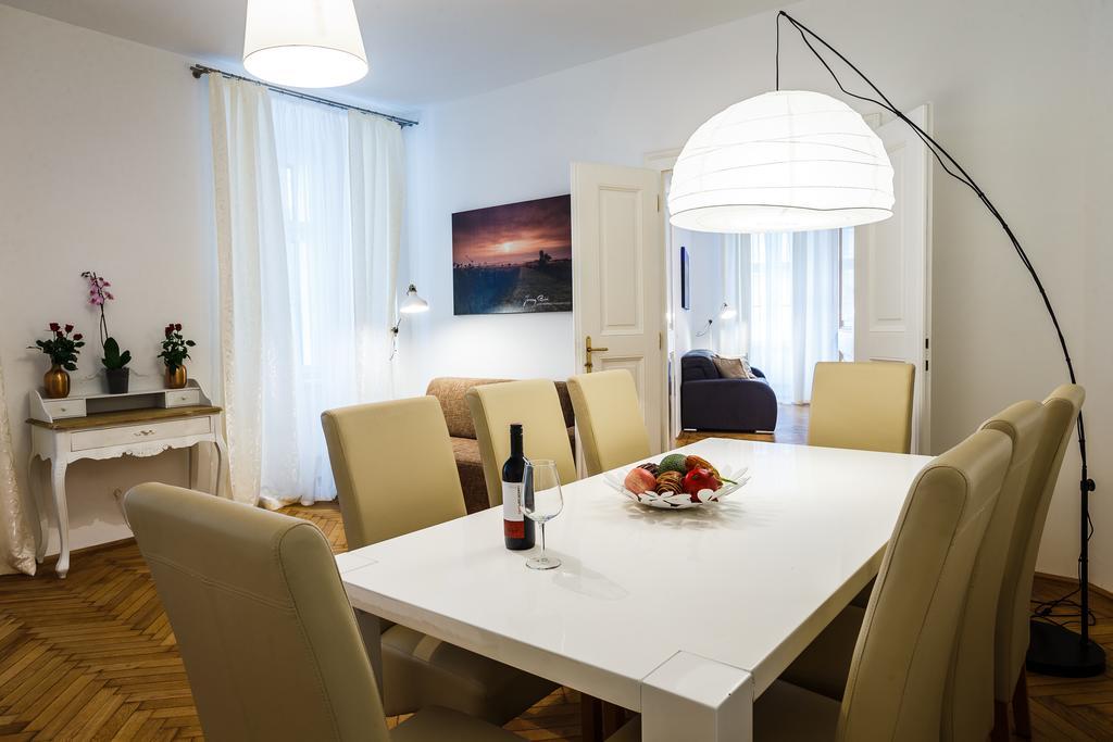 Ferienwohnung Judengasse Premium By Ichbucheat Wien Zimmer foto