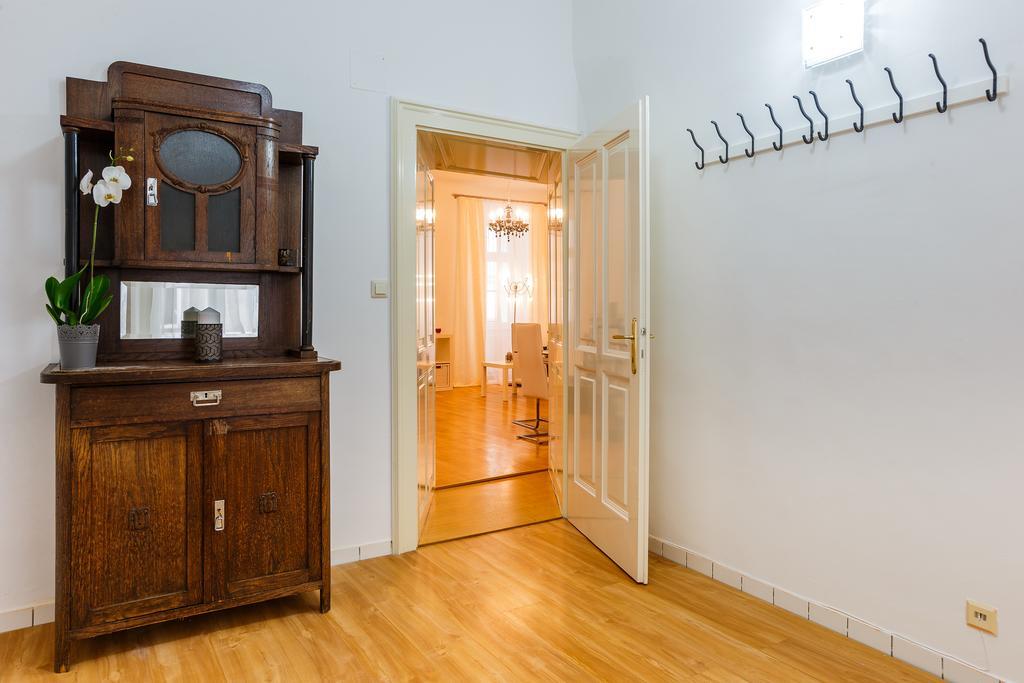 Ferienwohnung Judengasse Premium By Ichbucheat Wien Zimmer foto