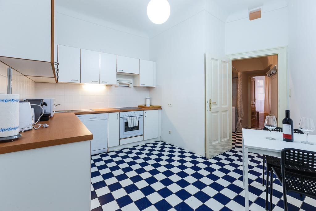 Ferienwohnung Judengasse Premium By Ichbucheat Wien Zimmer foto